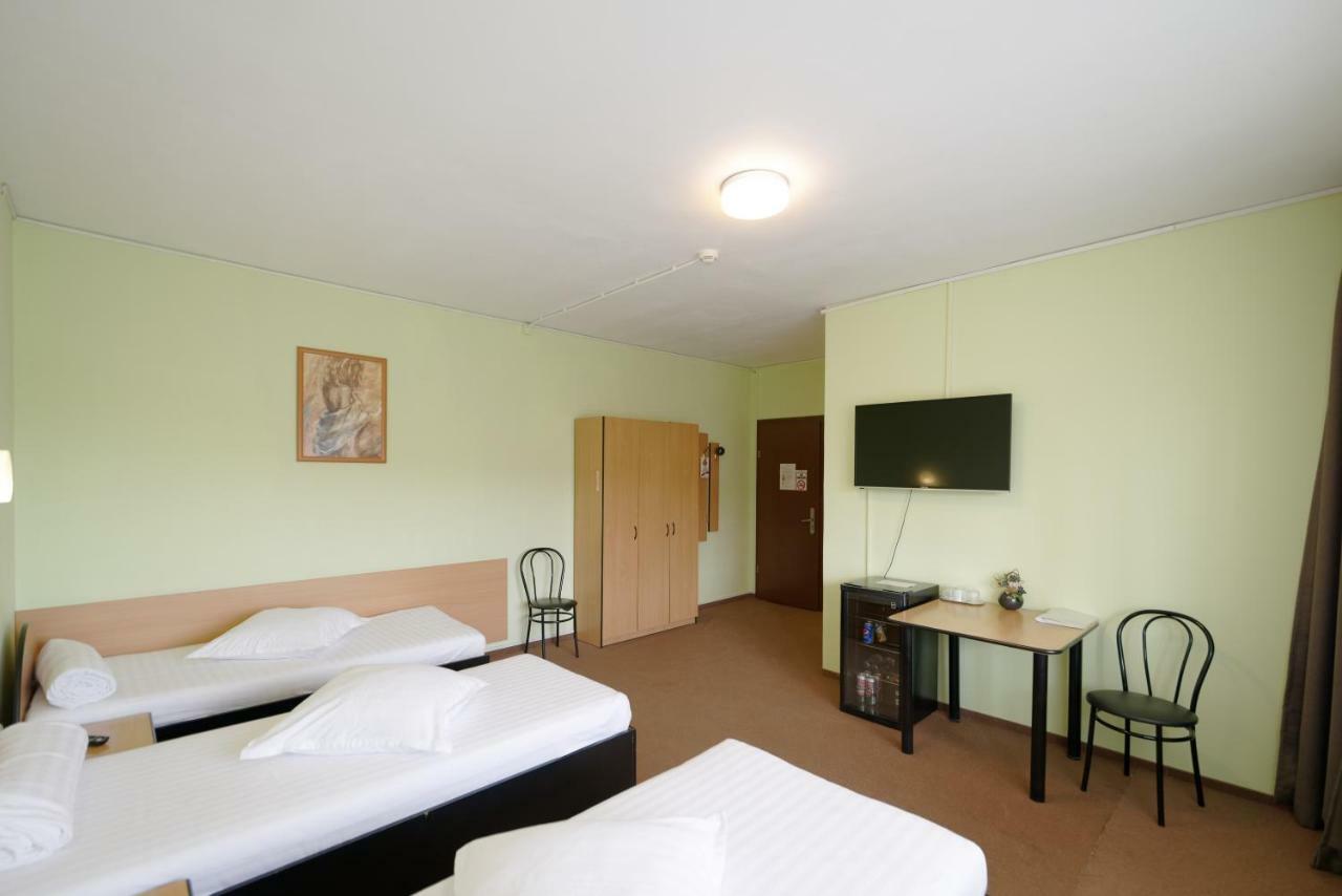 Vila Rosa 2 Hotel Cluj-Napoca Buitenkant foto