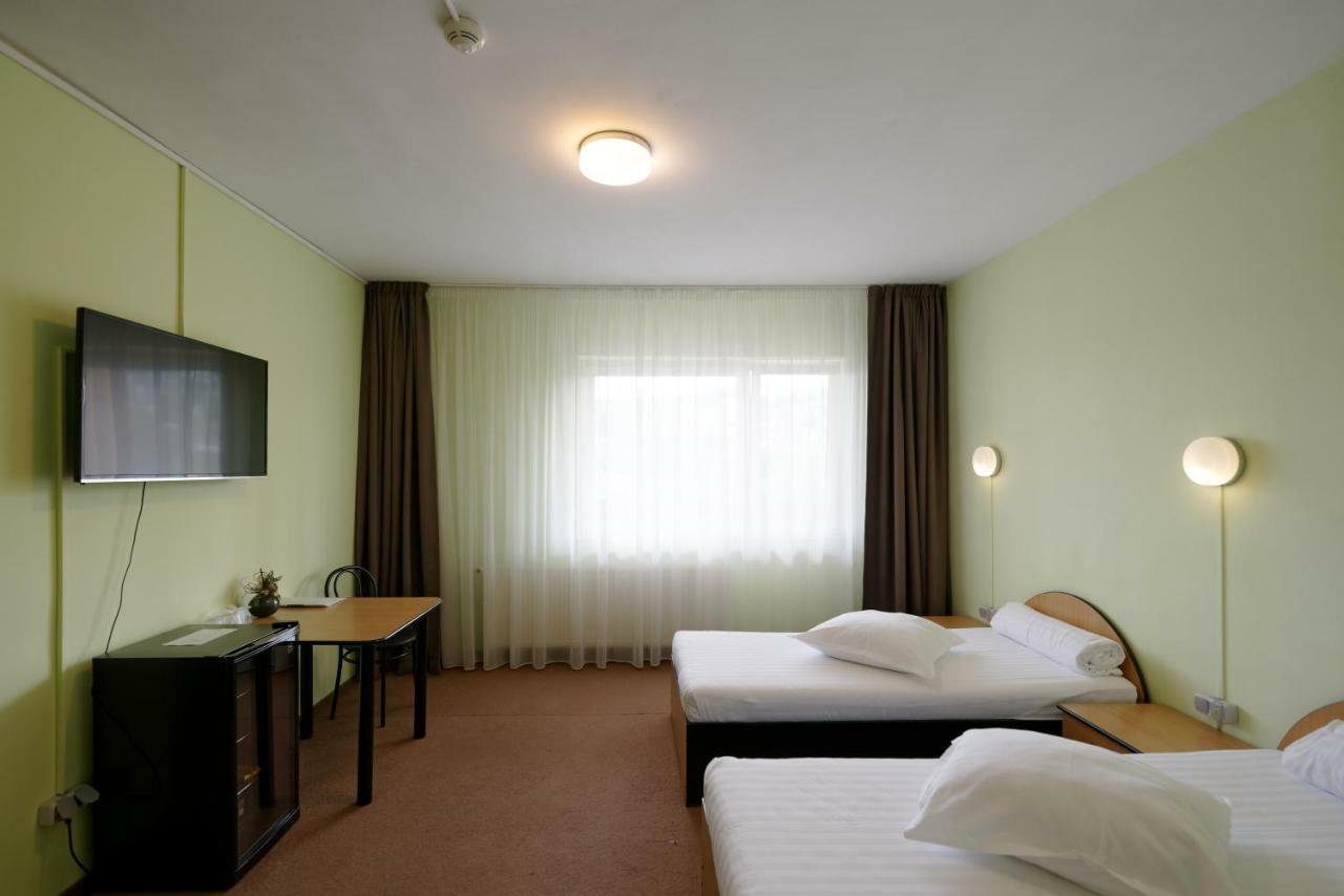 Vila Rosa 2 Hotel Cluj-Napoca Buitenkant foto
