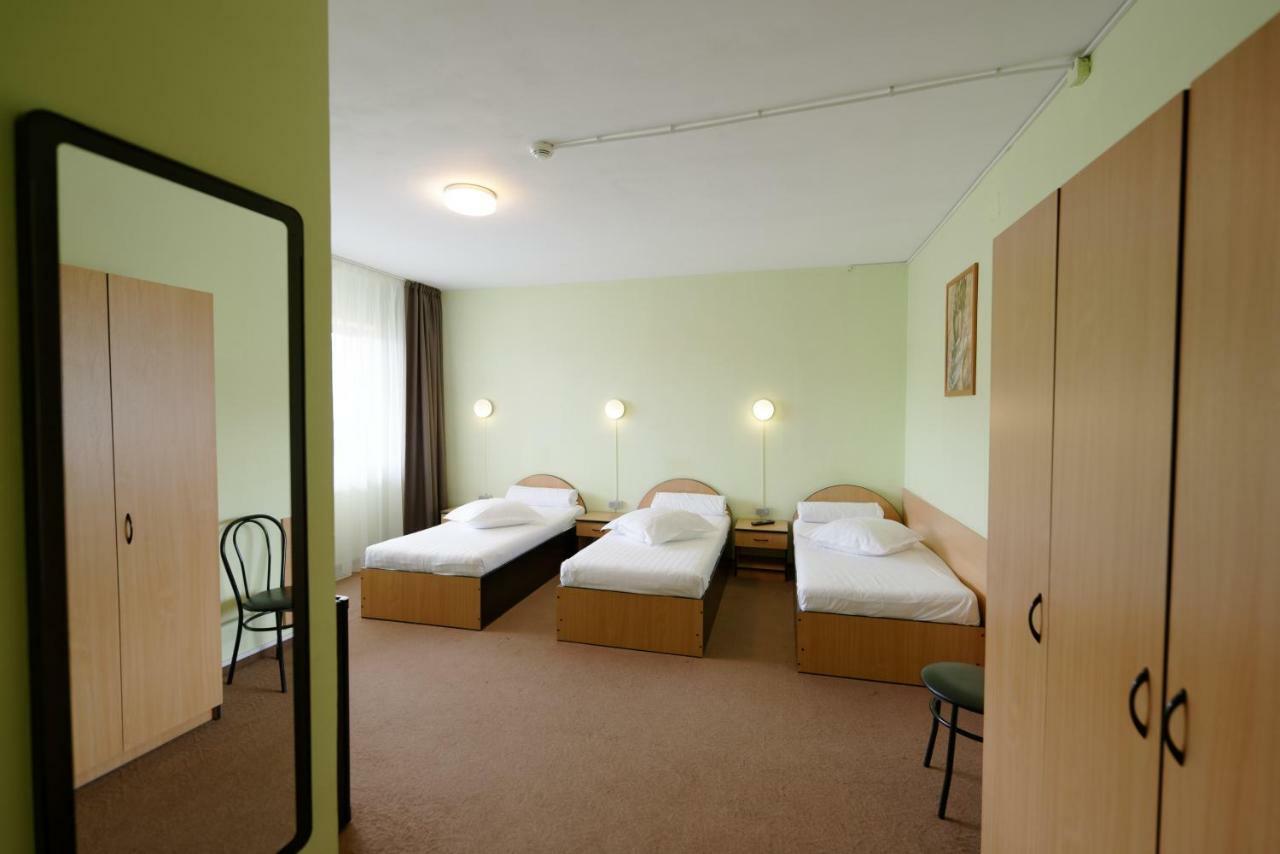 Vila Rosa 2 Hotel Cluj-Napoca Buitenkant foto